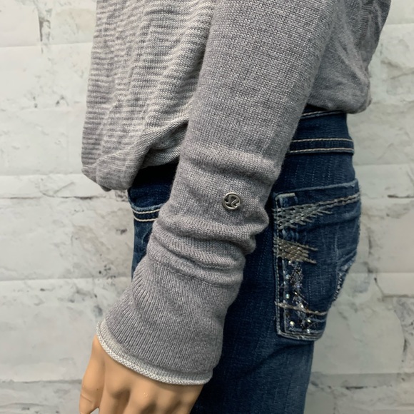 Lululemon Iconic Wrap - Picture 14 of 15